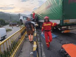 1 source for hot moms, cougars, grannies, gilf, milfs and more. Accident Groaznic Pe Valea Oltului DouÄƒ Persoane Au Fost RÄƒnite Grav Una Fiind In Stare CriticÄƒ Foto