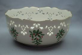 Nice Vtg Lenox Usa China Christmas Holiday Holly Berries 8 Pierced Serving Bowl Serving Bowls Holiday China Holidays Tea