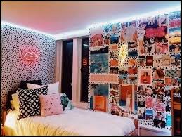 40 Stunning Hippie Room Decor Ideas You Never Seen Before Dorm Room Decor Retro Room Cute Dorm Rooms