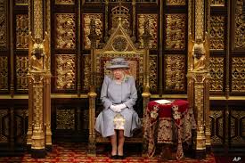The royal family and the queen have visited the sets of many british soaps over the years including coronation street. Britain S Queen Elizabeth Presents Government Agenda Voice Of America English