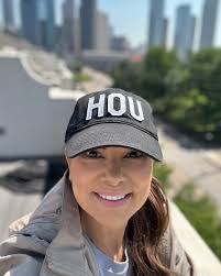 Toni Richards's Instagram, Twitter & Facebook