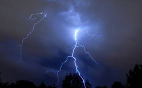 Jednalo se o nejintenzivnější bouřky tohoto týdne, popsala blesku meteoroložka dagmar honsová. Pocasi Serie Nocnich Bourek Bude Pokracovat Kurzy Cz
