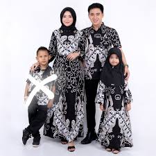 Sehingga anda tidak usah kawatir dengan penampilan yang satu ini. Batik Couple Keluarga Batik Keluarga Baju Anak Baju Batik Gamis Lazada Indonesia