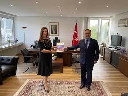 .akbank ag anglo romanian bank limited, zweigniederlassung frankfurt am frankfurt branch bank of communications co. Akbank Ag Ceo Su Banu Ejder Ozcan Yildiz Cnc Drehtechnik Gmbh Nin Yoneticileri Recep Ve Lokman Yildiz Ve Nescafe Avrupa Kahve Bolumu Yoneticisi Tugsan Talaysum Erdem Tuncer E Nezaket Ziyaretlerinde Bulunmuslardir Nazik Ziyaretlerinden Oturu