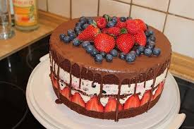 Schoko Beeren Torte Mit Mascarponecreme Von Bakingjulia Chefkoch In 2020 Kuchen Und Torten Kuchen Und Torten Rezepte Kuchen Ohne Backen