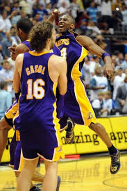 The toll the death of bryant has spreads far and wide, but the impact it has on those closest to bryant is unimaginable. Kobe Bryant Fly Chest Bumps Trevor Ariza Jpg