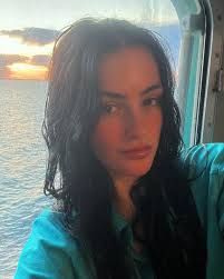 Hello, I'm new here. I want to meet some real friends.