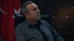 Kanal d'nin sevilen dizisi arka sokaklar hız kesmeden devam ediyor. Zafer Ergin Arka Sokaklar Riza Baba Kimdir Dizigundem Com