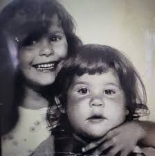 What color would you suggest for the foundation block?