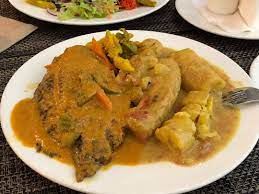 Mchuzi wa samaki is a swahili dish consisting of fish that is cooked in a combination of onions, oil, garlic, curry powder, tomatoes, water, and lemon juice. Lavender On Twitter Wali Samaki