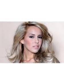 Rò rỉ ảnh 'giường chiếu' của thư vũ trong phim về nhà đi con khiến dân tình 'nóng mặt'. Miriam Cani In Der Personensuche Von Das Telefonbuch