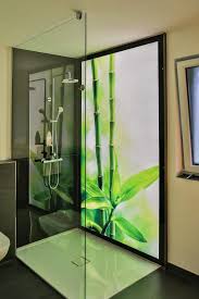 Ideen Fur S Bad Ausgefallene Badezimmer Von Glas Construction Gmbh Ausgefallen Glas Homify Bad Neu Gestalten Badezimmer Glasduschen