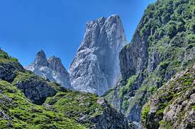 From the time of the celts, who worshipped the god vindius, these mountains have had a sacred character. Picos De Europa Urlaub Wandern Trekking Klettern Nordspanien Pelayo Tours