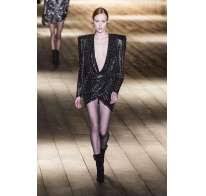 Il modello più adatto a te è scegli tra oltre 8.000 vestiti da cerimonia, catalogati per stilista, collezione, tipologia, e scopri le ultime tendenze. Abiti Saint Laurent Online Showroom Di Stylosophy