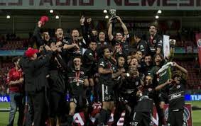 The initial goals odds is 2.5; Xolos Campeones Del Apertura 2012 El Informador