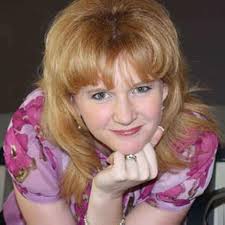 Amazon.com: The Empress' New Clothes (Warriors of Trek Mi Q'an):  9798788037257: Black, Jaid: Libros