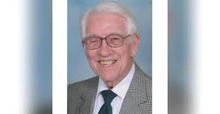 Malcolm Eugene Lund Obituary