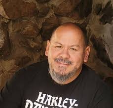 Edgar Virrueta's Instagram, Twitter & Facebook