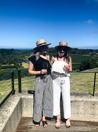 Black And White Striped Road Sign Australia What To Wear In Australia In February Bows Sequins Wineries Outfit Winery Outfit Summer Napa Outfit
