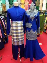 Baju kurung is a staple in every malaysian's wardrobe and considering how many designs this particular dress has, there's no reason why you shouldn't have a set of baju kurung ready for your next celebration. 11 Baju Raya Online 2017 Ideas Muslimah Dress Fashion Mother Daughter Fashion