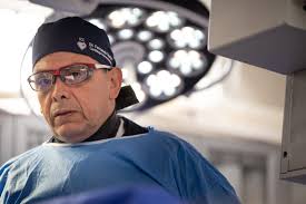 A 25 años de que el cardiólogo Fernando Pastor salvó la vida a Diego  Maradona por una cardiopatía tóxica