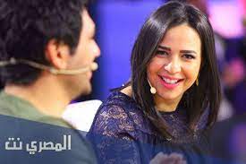 وأضافت أن في المنزل يتم مناداتها باسم إيمي، مشيرة إلى أن والدتها كانت ترغب في تسميتها إيمي، بينما جدها والد الفنان. Ù…Ù† Ù‡Ùˆ Ø²ÙˆØ¬ Ø§ÙŠÙ…ÙŠ Ø³Ù…ÙŠØ± ØºØ§Ù†Ù… Ø§Ù„Ø­Ù‚ÙŠÙ‚ÙŠ Ø§Ù„Ù…ØµØ±ÙŠ Ù†Øª