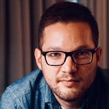 Robin Koenig's Instagram, Twitter & Facebook