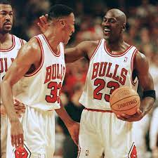 Who knows how often the two teed it up together or whether jordan ever took big bucks from his pal, but the golfing public is well aware of jordan's addiction to golf and affinity for gambling. Was Michael Jordan Scottie Pippen Bis Heute Ubel Nimmt