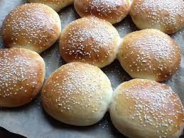 The Best Community For Thermomix Recipes Hamburger Buns Recipe Based On All The Help I Got Over Here With P Thermomix Recipes Recipes Bread Making Recipes