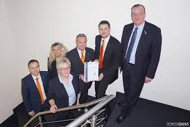 When you send or receive an international wire with your bank, you might lose money on a bad exchange rate and pay hidden fees as a result. Vr Bankverein Erhalt Fairness Zertifizierung Bad Hersfeld Osthessen News