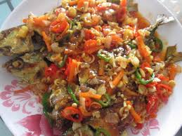 Tambah sedikit air, masukkan kiub pati ayam dan secukp rasa maggie. Resepi Ikan Kembung Cabai Hijau Resepi Merory Sedap Betul
