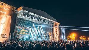 Schedule and tickets for the upcoming festival. Festival Rock For People Se Kvuli Epidemii Opet Odklada Poradatele Ho Presunuli Na Rok 2022 Irozhlas Spolehlive Zpravy