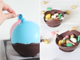 Recette Facile Pour Paques Coupelles En Chocolat Fritures Maison Chocolate Easter Eggs Eten