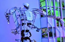 外骨格ロボット スケルトニクス ロボット レトロ ドバイ