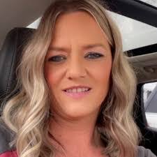 Jessica Runnels's Instagram, Twitter & Facebook