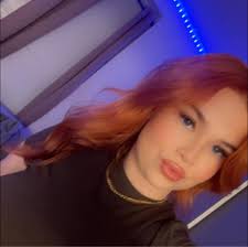 Caitlin Houle in people