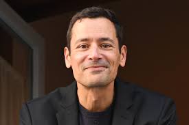 Goncourt-winnaar Jean-Baptiste Andrea schrijft in 'Duivels en heiligen'  over de dromen die een mens overeind houden