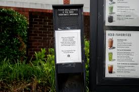 According to starbucks, the matcha lemonade combines finely ground teavana matcha green tea and lemonade, shaken, not stirred, with ice. Starbucks Flush With Customers Is Running Low On Ingredients The New York Times