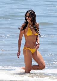 Jordana Brewster shows off her bikini body in Santa Monica after her ex  married Alexandra Daddario | Daily Mail Online