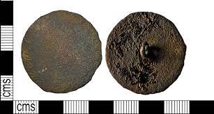 File:Gilt copper alloy 'dandy' button dating to the 18th century AD. The  (FindID 634572).jpg - Wikimedia Commons