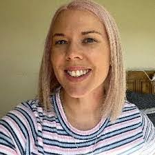 Gladys Weir's Instagram, Twitter & Facebook