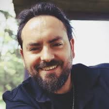 An itibariyle Yıldız Teknik Üniversitesi Matematik Mühendisliği (İngilizce)  bölümünden onur öğrencisi sıfatıyla diplomamı alarak resmen mezun oldum.