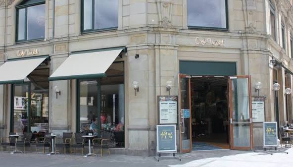 Ny café ved Nørreport: Hjemmebagte kager, børnebrunch og gode cocktails