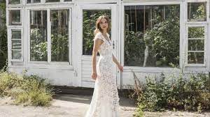 Check spelling or type a new query. Marchenhafter Auftritt Das Sind Die Trends Bei Brautkleidern Augsburger Allgemeine