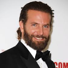 Navy seal chris kyle (bradley cooper) saves many lives on battlefields in iraq while striving to be enter your location to see which movie theaters are playing american sniper near you. American Sniper Cast In Real Life Reviewit Pk
