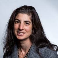 Elizabeth Redman's Instagram, Twitter & Facebook