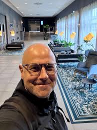 Heute durfte ich bei der AI:CAN 2025 über meine Erfahrungen aus 2,5 Jahren  KI-Transformation in Agenturen sprechen.