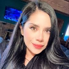 Kendra Standley's Instagram, Twitter & Facebook