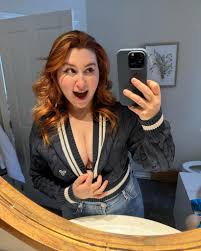 Isla Moon Group Sex Members-Only Content Refresh 701