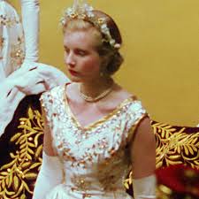 Fascinatingly, her elder sister, lady margaret colville, now 78, is still a lady in waiting to. Lady In Waiting Lady Anne Glenconner The Cambridge Critique
